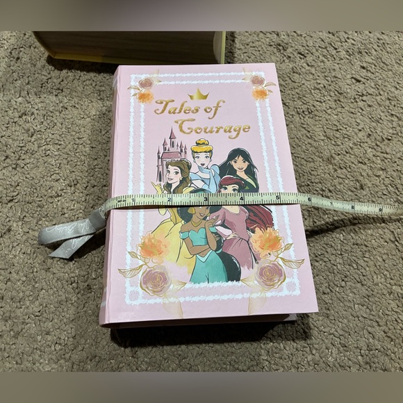 Disney Princess Beauty and the Beast 2 Piece Faux Book Storage Box Set - Picture 13 of 16